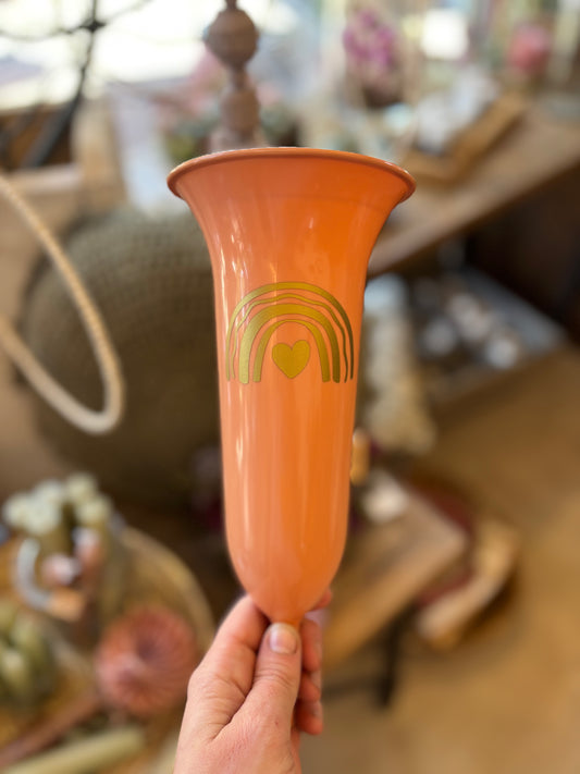 Grabvase aus Kunststoff in Terragotta/ orange goldene Schrift ''REGENBOGEN"