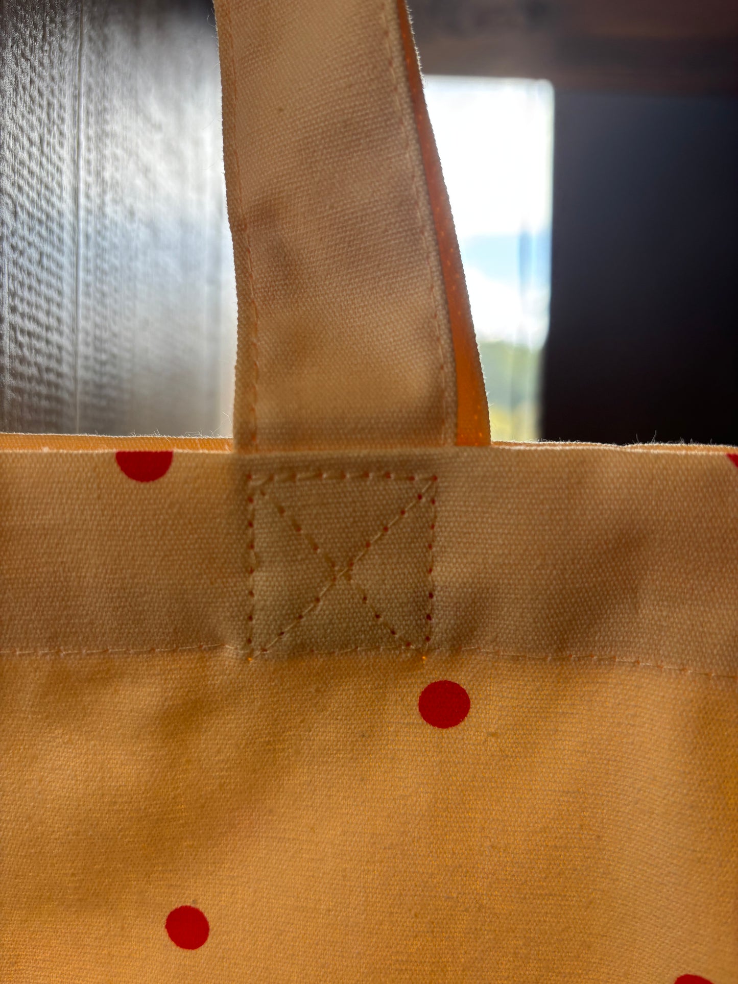 Tasche Beutel aus Baumwolle mit Muster in hell Gelb mit orangen Punkten
